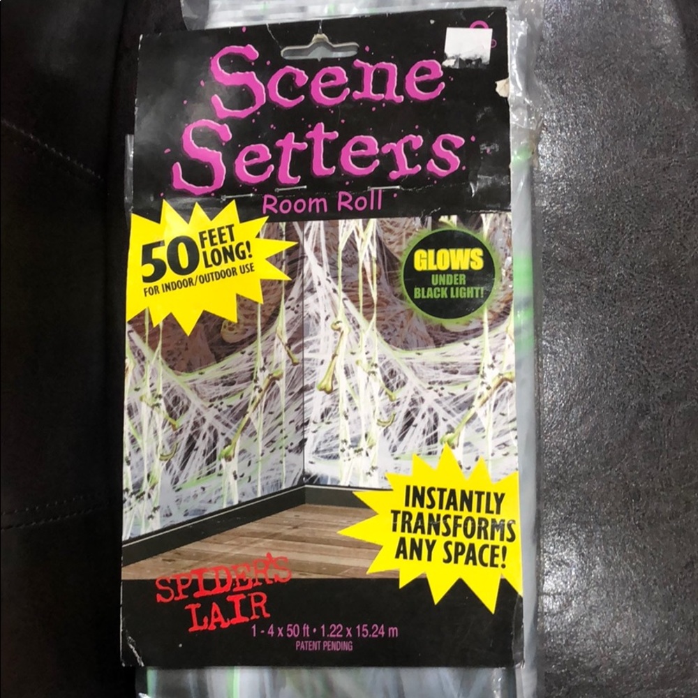 Halloween Scene Setters Room Roll